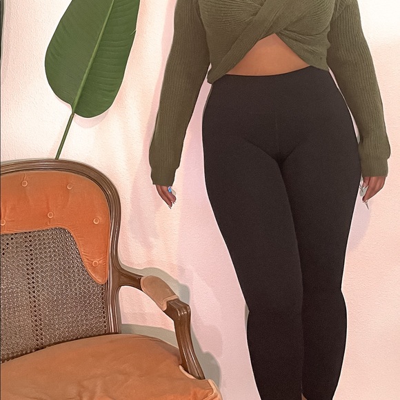 Army green twisted crop sweater - Picture 2 of 5